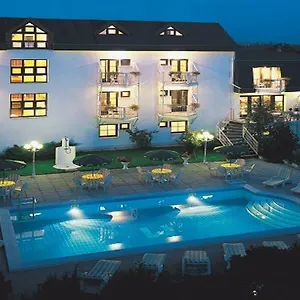 Hotel Monica, Praha