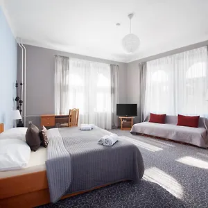 Otel Bell, Prag