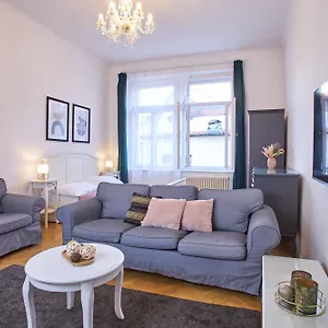 Charles Bridge Premium Aparthotel