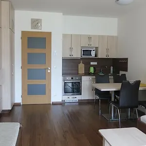 zkontrolujte dostupnost
